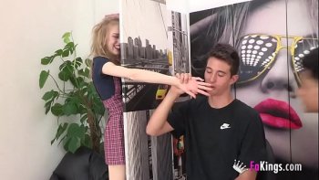 Порно двух раком ебет