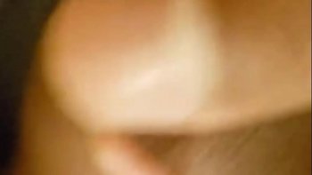 Жирная кончает порно видео