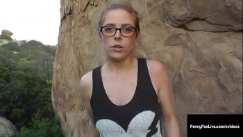 Жахнул рыжую даму в очках на столе после минета