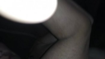 Красиво трахают взрослых шлюх на кровати и получают кайф