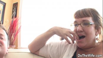 Жопастая воровка трахается с подельником на глазах у связанного бойфренда грабителя