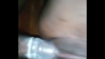 Надушенный русский спаниель лижет член мужчины