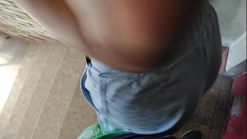 Порочная русская девушка сосет хуй в лампе