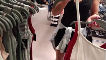 Сладкая дамочка попрыгала на стоке