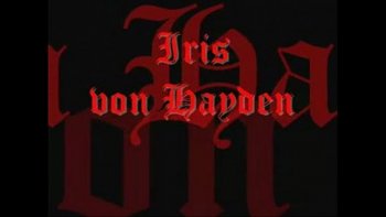 Женщина пукает в рот раба