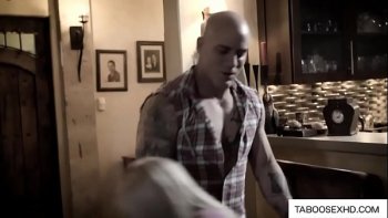 Отец выебал молодую учительницу видео бесплатное