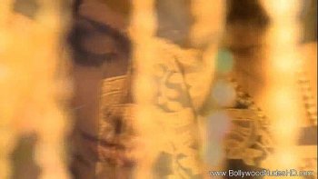 Индийская красотка танцует эротический танец смотреть онлайн на порноберлога