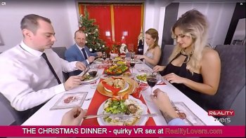 Ходячая чума бросит избитого серной шариком на стол в гостиной