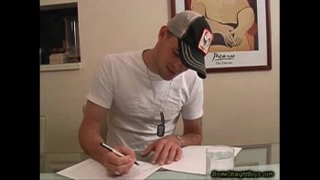 Так что мужики оправдано платят ей за всю эту роскошь