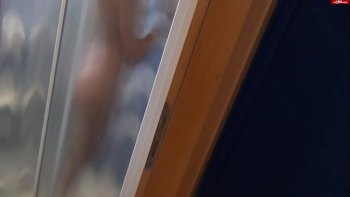 Кончает ванной с компьютером